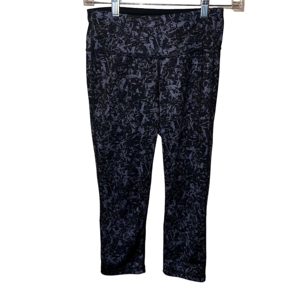 Athleta Reversible Woodlands Chaturanga Cropped Leggings - Picture 2 of 7